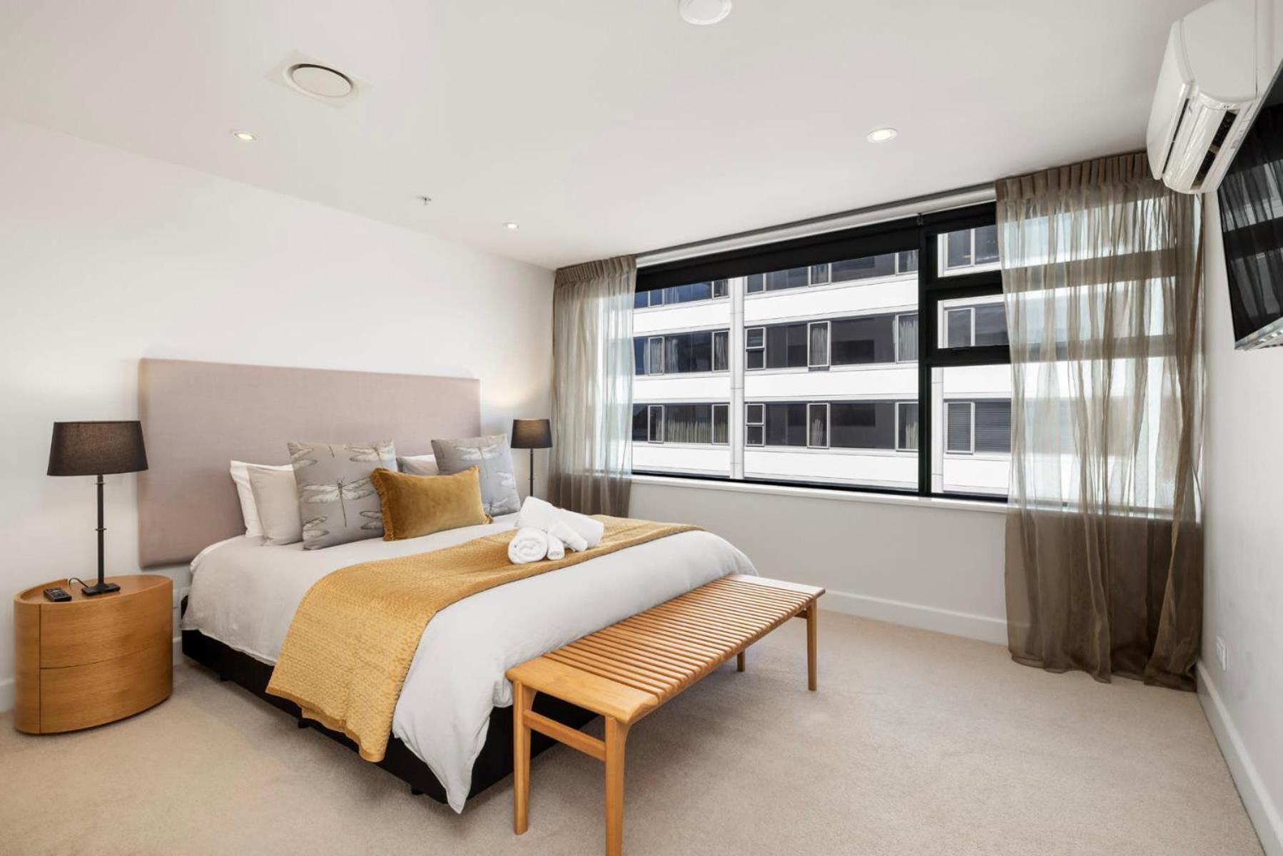 Luxury Ocean & Harbour Views - Heated Pool, Main Beach & Gym Mount Maunganui Esterno foto