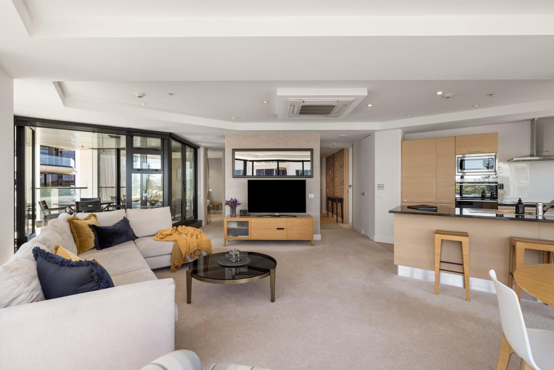 Luxury Ocean & Harbour Views - Heated Pool, Main Beach & Gym Mount Maunganui Esterno foto